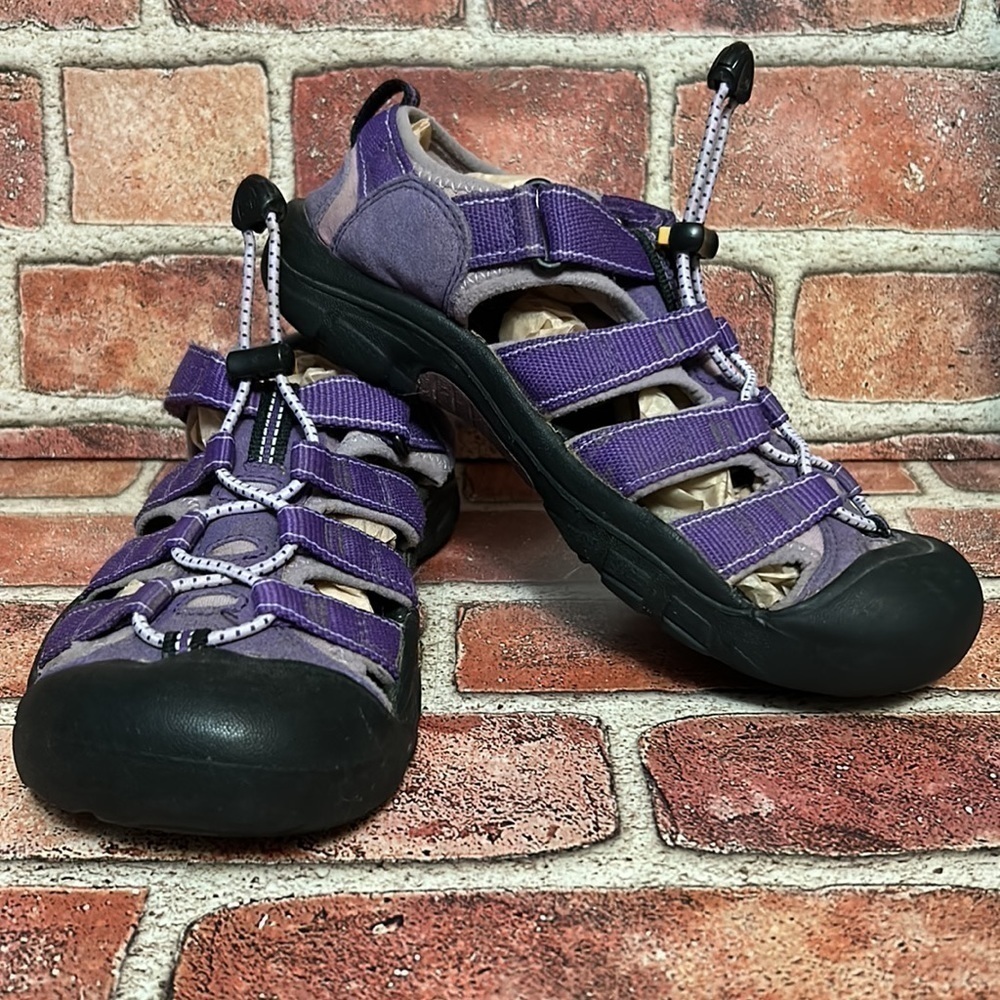 KEEN Kids SIze 4 Newport H2 Shoes, Purple, Water-shoes, Unisex